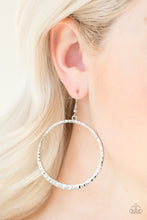 Load image into Gallery viewer, So Sleek Silver Earrings