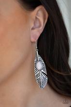 Load image into Gallery viewer, Quill Thrill Silver Earrings